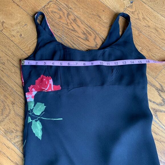 Amorose Black Long‎ Dress with Red Large Floral - Picture 6 of 12